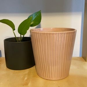 Mauve-Colored Ceramic Vase